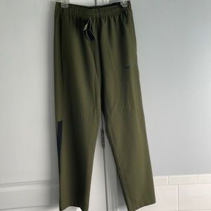 Men’s track pants size small